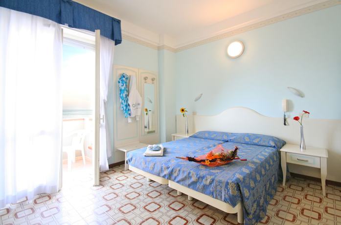 Imagen de la habitación del Hotel Cadiz, Viserbella. Foto 9
