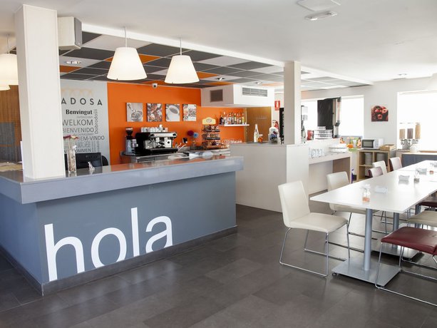 Imagen del bar/restaurante del Hotel Cadosa. Foto 4