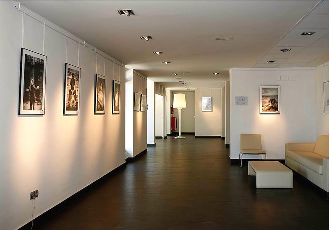 Imagen de los interiores del Hotel Cadosa. Foto 13