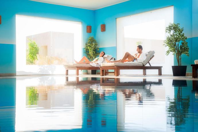 Imagen de la piscina del Hotel Caesar Bay Resort. Foto 18