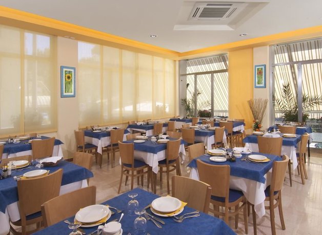 Imagen del bar/restaurante del Hotel Caesar, Cattolica. Foto 3