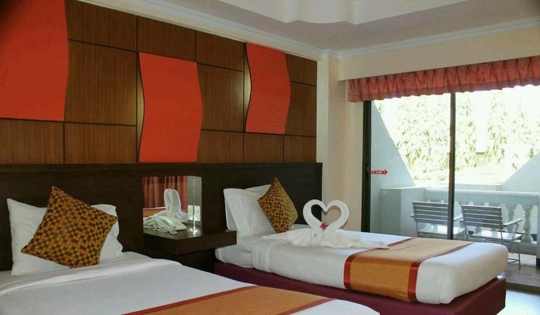 Imagen de la habitación del Hotel Caesar Palace, Central Pattaya. Foto 4