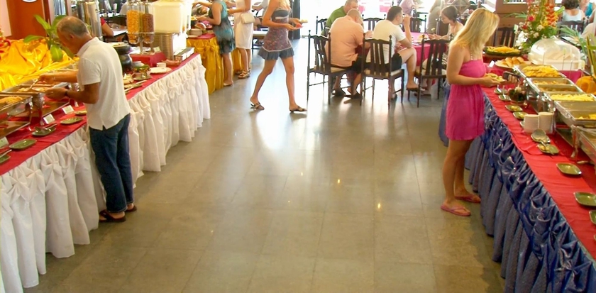 Imagen del bar/restaurante del Hotel Caesar Palace, Pattaya. Foto 2