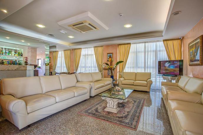 Imagen de los interiores del Hotel Caesar Paladium. Foto 13