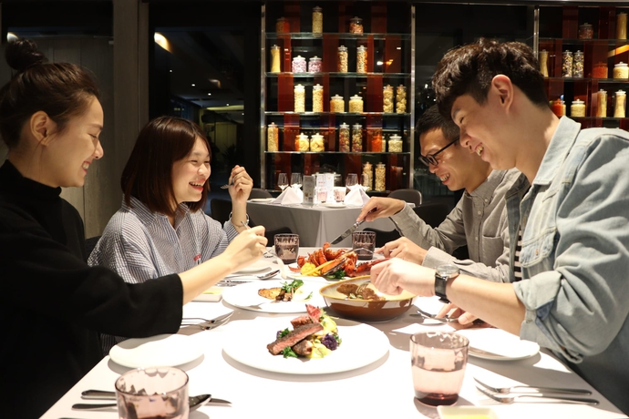 Imagen del bar/restaurante del Hotel Caesar Park Banqiao. Foto 6