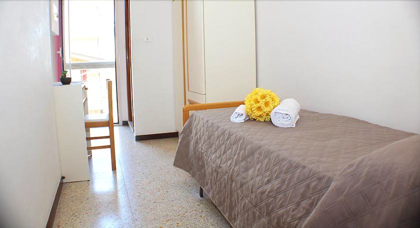 Imagen de la habitación del Hotel Caesar, Portoverde. Foto 9
