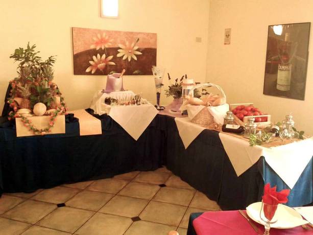 Imagen del bar/restaurante del Hotel Caesar, Portoverde. Foto 5