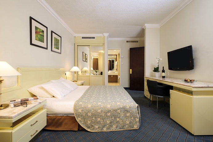 Imagen de la habitación del Hotel Caesar Premier Tiberias. Foto 3