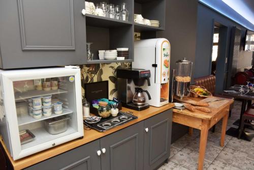 Imagen general del Hotel Cafe De Paris. Foto 4