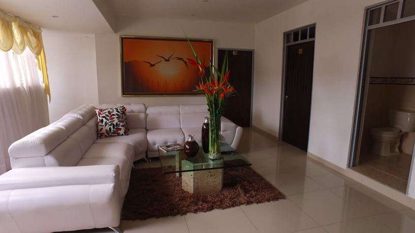 Imagen de los interiores del Hotel Cafe Plaza. Foto 17