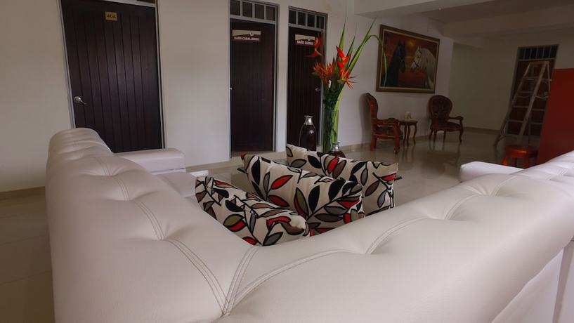 Imagen de los interiores del Hotel Cafe Plaza. Foto 18