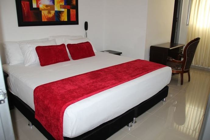 Imagen de la habitación del Hotel Cafe Plaza. Foto 12