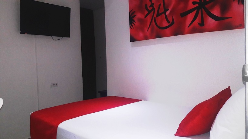 Imagen de la habitación del Hotel Cafe Plaza. Foto 14