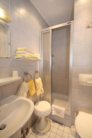 Imagen de los interiores del Hotel Cafe Schneidewind. Foto 16