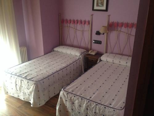 Imagen de la habitación del Hotel Café Bar Jefi. Foto 7