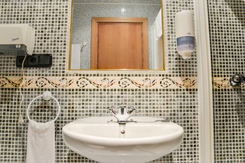 Imagen de la habitación del Hotel Café Bar Jefi. Foto 11