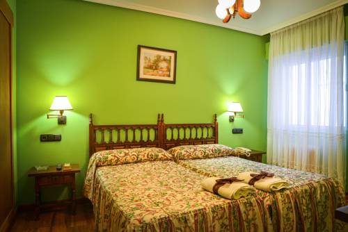 Imagen de la habitación del Hotel Café Bar Jefi. Foto 12