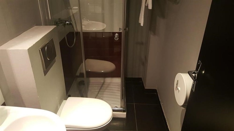 Imagen de la habitación del Hotel Café De L'avenir. Foto 12