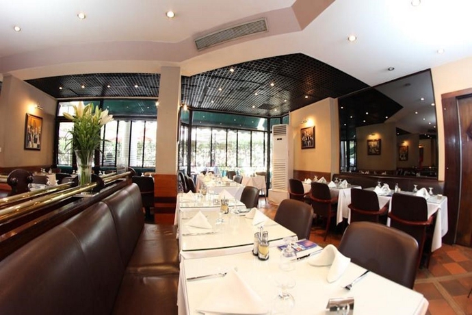 Imagen general del Hotel Café De Rome. Foto 4