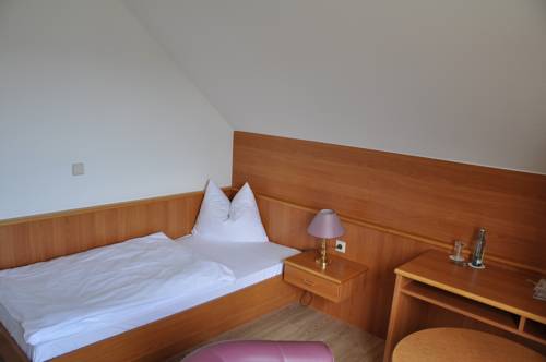 Imagen de la habitación del Hotel Caf&eacute; Ernst. Foto 8