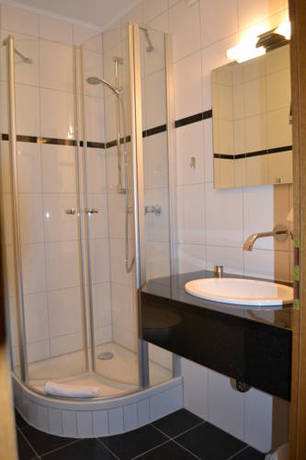 Imagen de la habitación del Hotel Caf&eacute; Ernst. Foto 16
