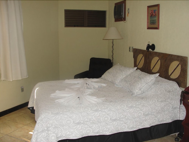 Imagen de la habitación del Hotel Caf&eacute; Palace. Foto 3