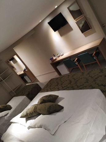 Imagen de la habitación del Hotel Caf&eacute; Palace. Foto 6