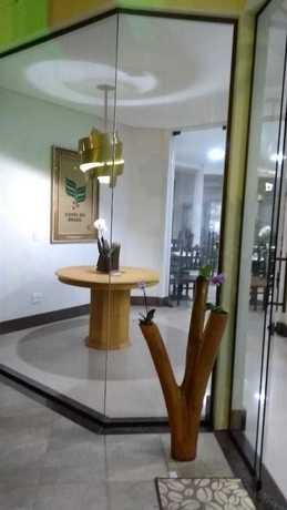 Imagen de los interiores del Hotel Caf&eacute; Palace. Foto 18