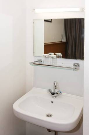 Imagen de la habitación del Hotel Café Restaurant Abina. Foto 3