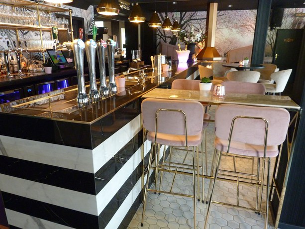 Imagen de los interiores del Hotel Caf&eacute; Restaurant Dallinga. Foto 18