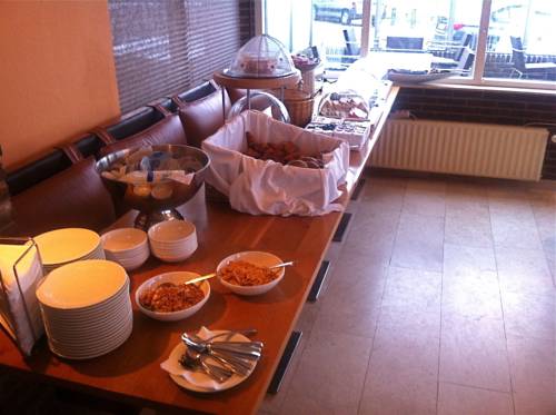 Imagen de la habitación del Hotel Caf&eacute; Restaurant Monopole. Foto 3