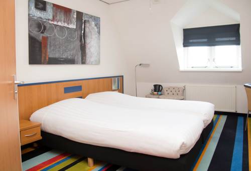 Imagen de la habitación del Hotel Caf&eacute; Restaurant Monopole. Foto 4