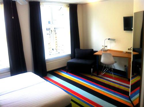 Imagen de la habitación del Hotel Caf&eacute; Restaurant Monopole. Foto 7