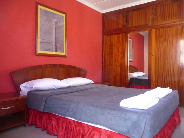 Imagen de la habitación del Hotel Café Royal. Foto 2