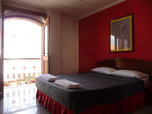 Imagen de la habitación del Hotel Café Royal. Foto 3