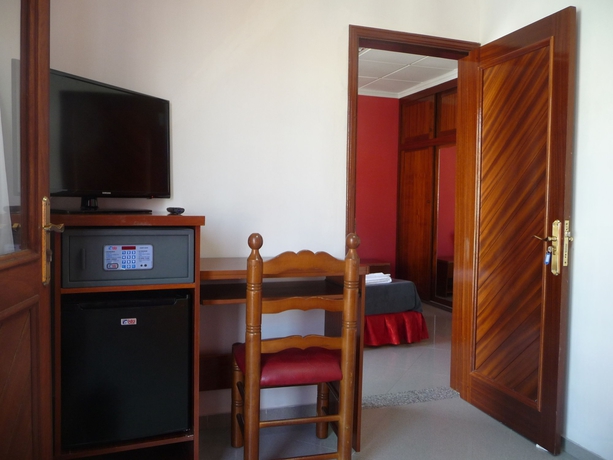 Imagen de la habitación del Hotel Café Royal. Foto 5