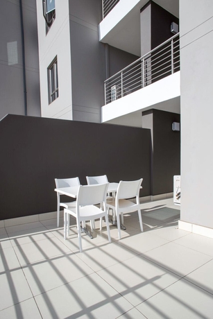 Imagen de los exteriores del Hotel C.a.g The Hub. Foto 16