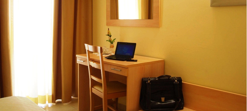 Imagen de la habitación del Hotel Caggiari. Foto 5