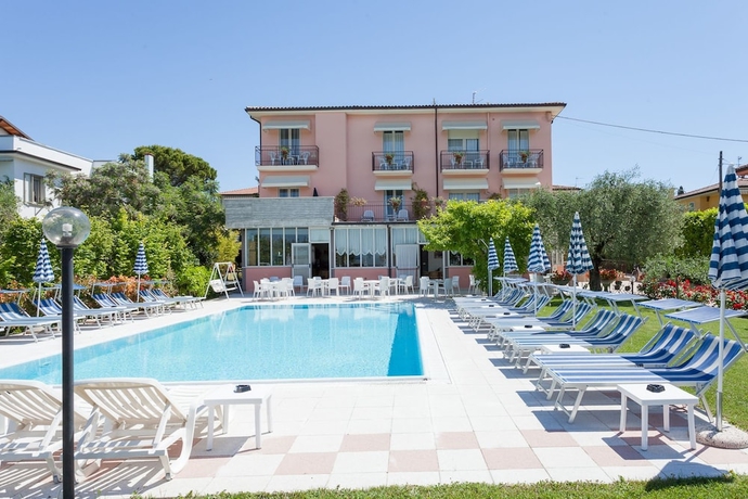 Imagen de la piscina del Hotel Cà Masawalsa. Foto 12