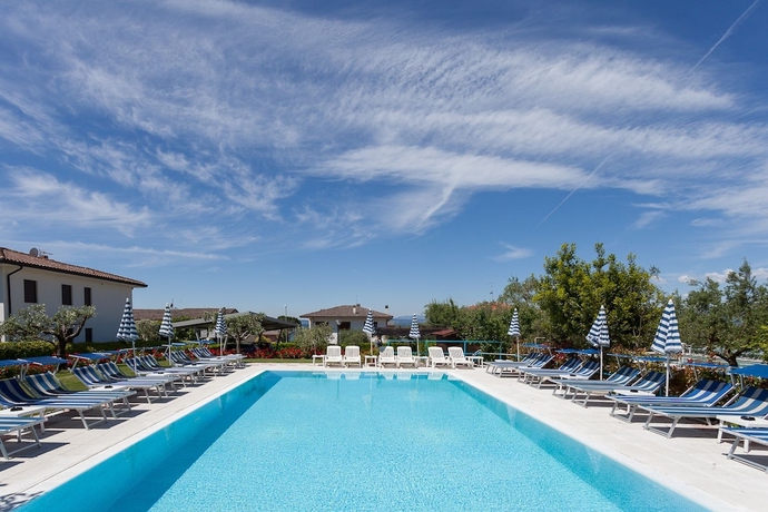 Imagen de la piscina del Hotel Cà Masawalsa. Foto 17