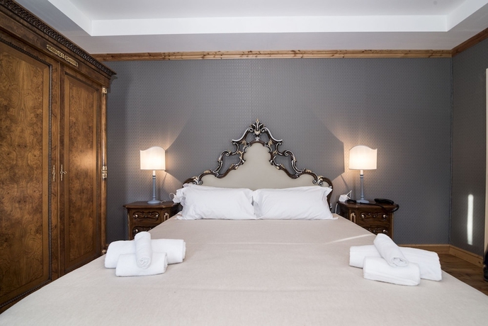 Imagen de la habitación del Hotel C&agrave;dor. Foto 10