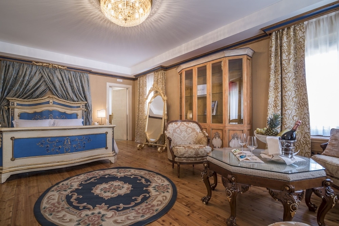 Imagen de la habitación del Hotel C&agrave;dor. Foto 15