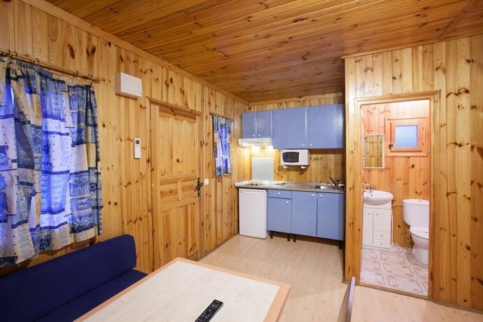 Imagen general del Hotel C&agrave;mping Gironella. Foto 7