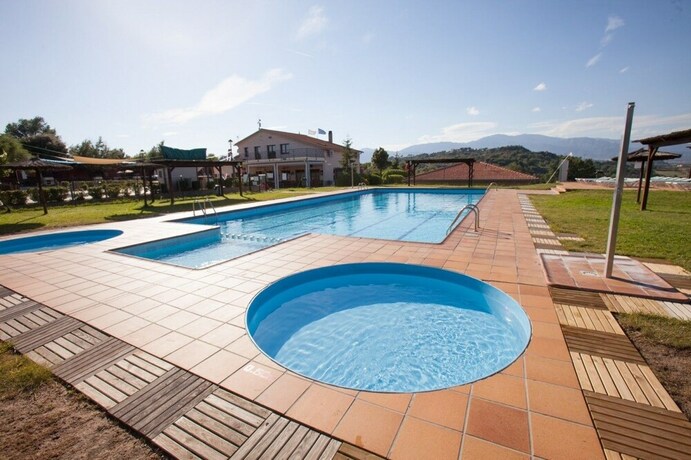 Imagen general del Hotel C&agrave;mping Gironella. Foto 12