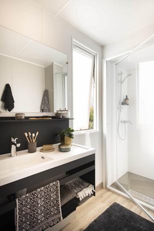 Imagen de la habitación del Hotel C&agrave;mping and Bungalows Platja Brava. Foto 6