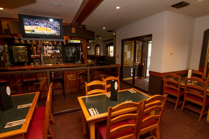 Imagen del bar/restaurante del Hotel Cahilty Lodge. Foto 3