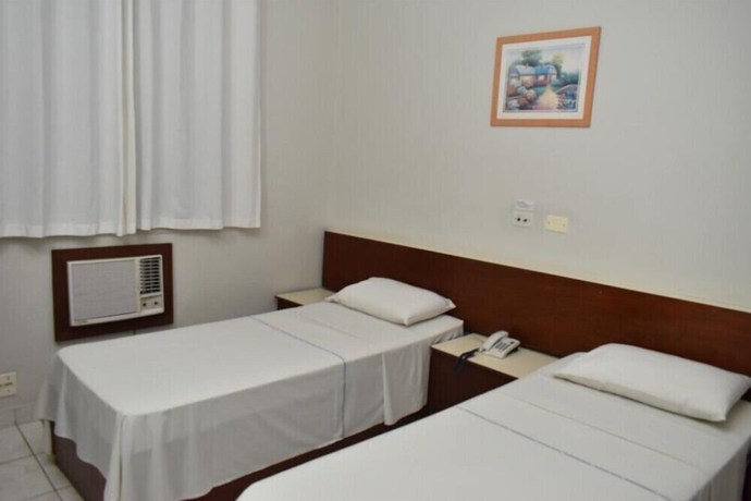 Imagen de la habitación del Hotel Cai&ccedil;ara. Foto 2