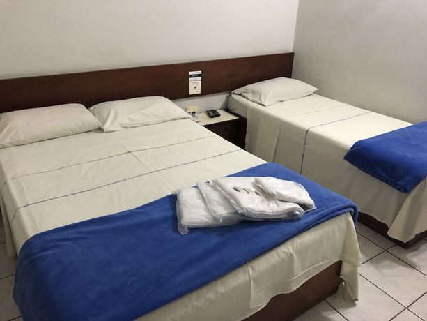 Imagen de la habitación del Hotel Cai&ccedil;ara. Foto 4