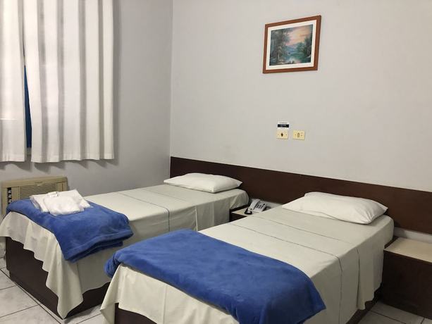Imagen de la habitación del Hotel Cai&ccedil;ara. Foto 6