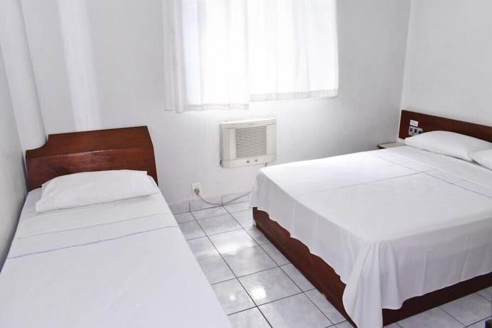 Imagen de la habitación del Hotel Cai&ccedil;ara. Foto 7